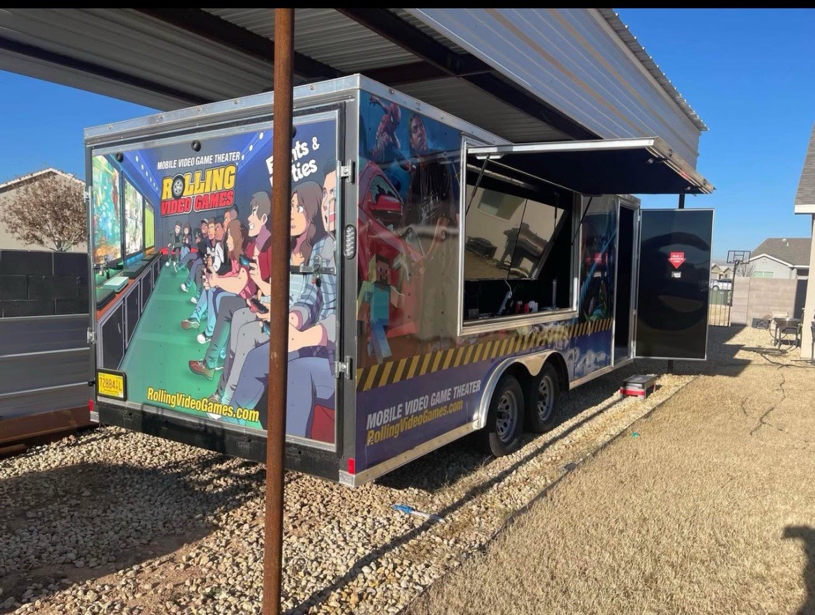 2023 Mobile Gaming Trailer Rolling Video Games Brand