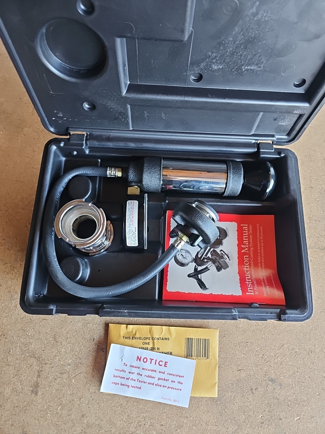 Stant ST270-12270 Pressure Tester COOLING SYSTEM With Case 1994 Vtg USA NOS Read