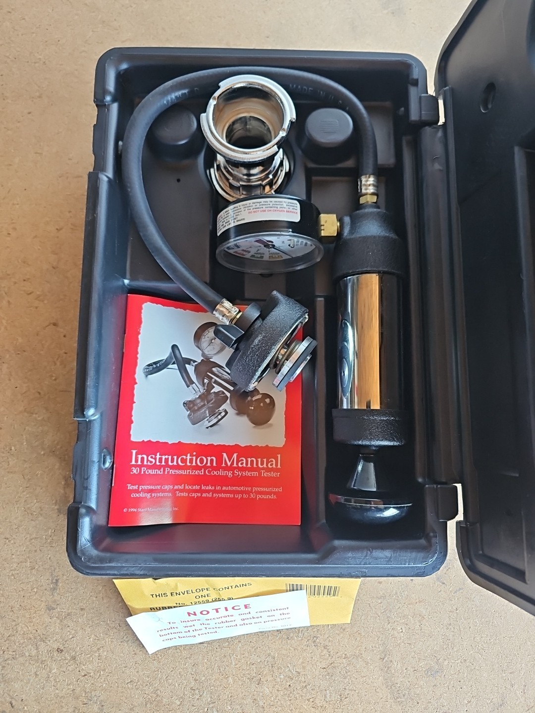 Stant ST270-12270 Pressure Tester COOLING SYSTEM With Case 1994 Vtg USA NOS Read