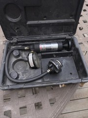 Stant ST270-12270 Pressure Tester Cooling System w/ Case – 1998 USA, Vintage NOS